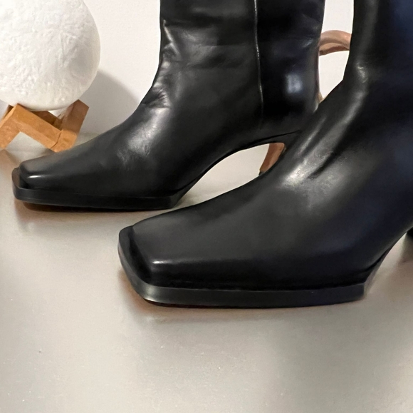 New Frame Le Brooklyn Leather Booties - Picture 4 of 7